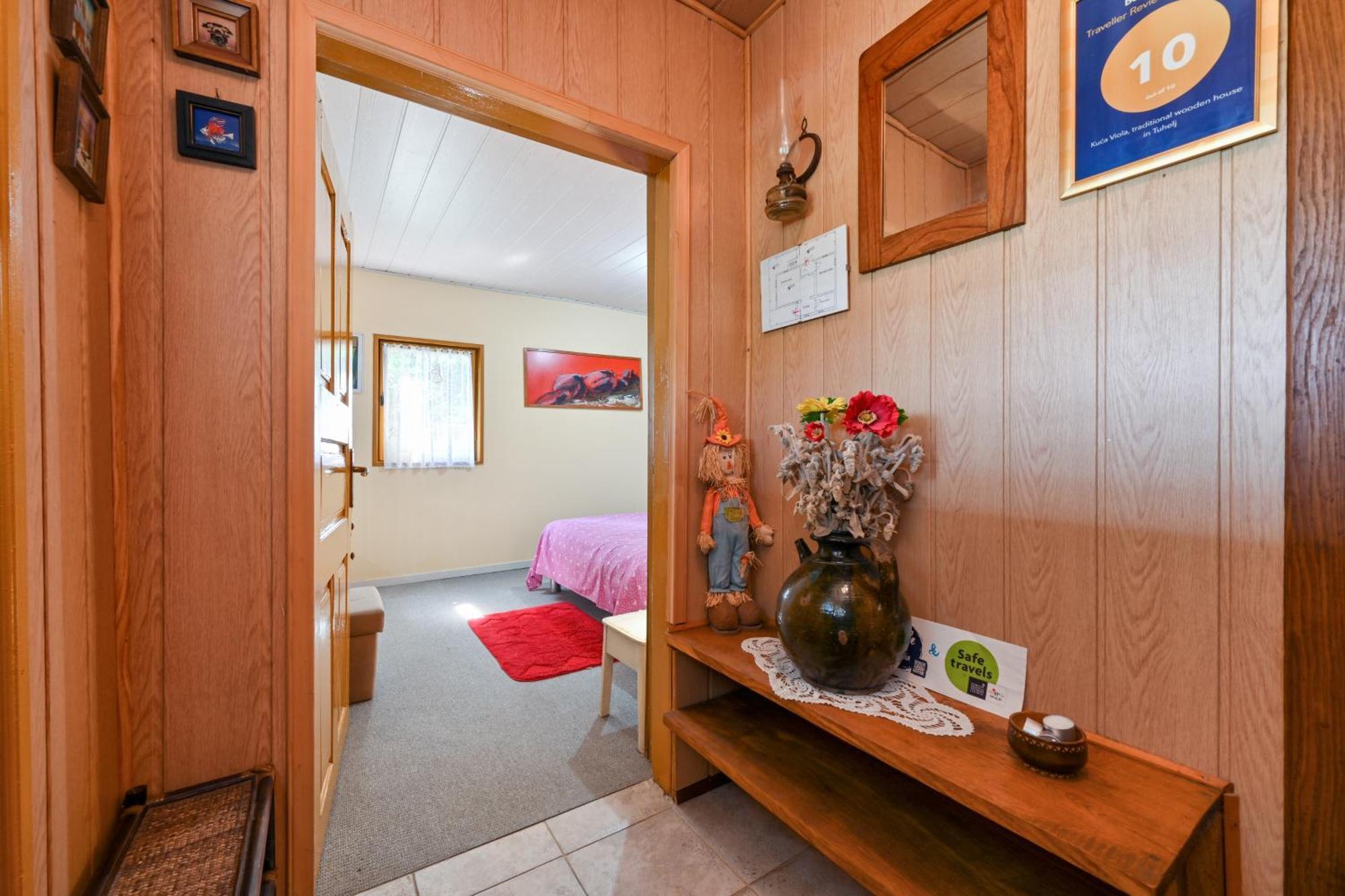 Kuca Viola, Traditional Wooden House In Holiday home Tuhelj