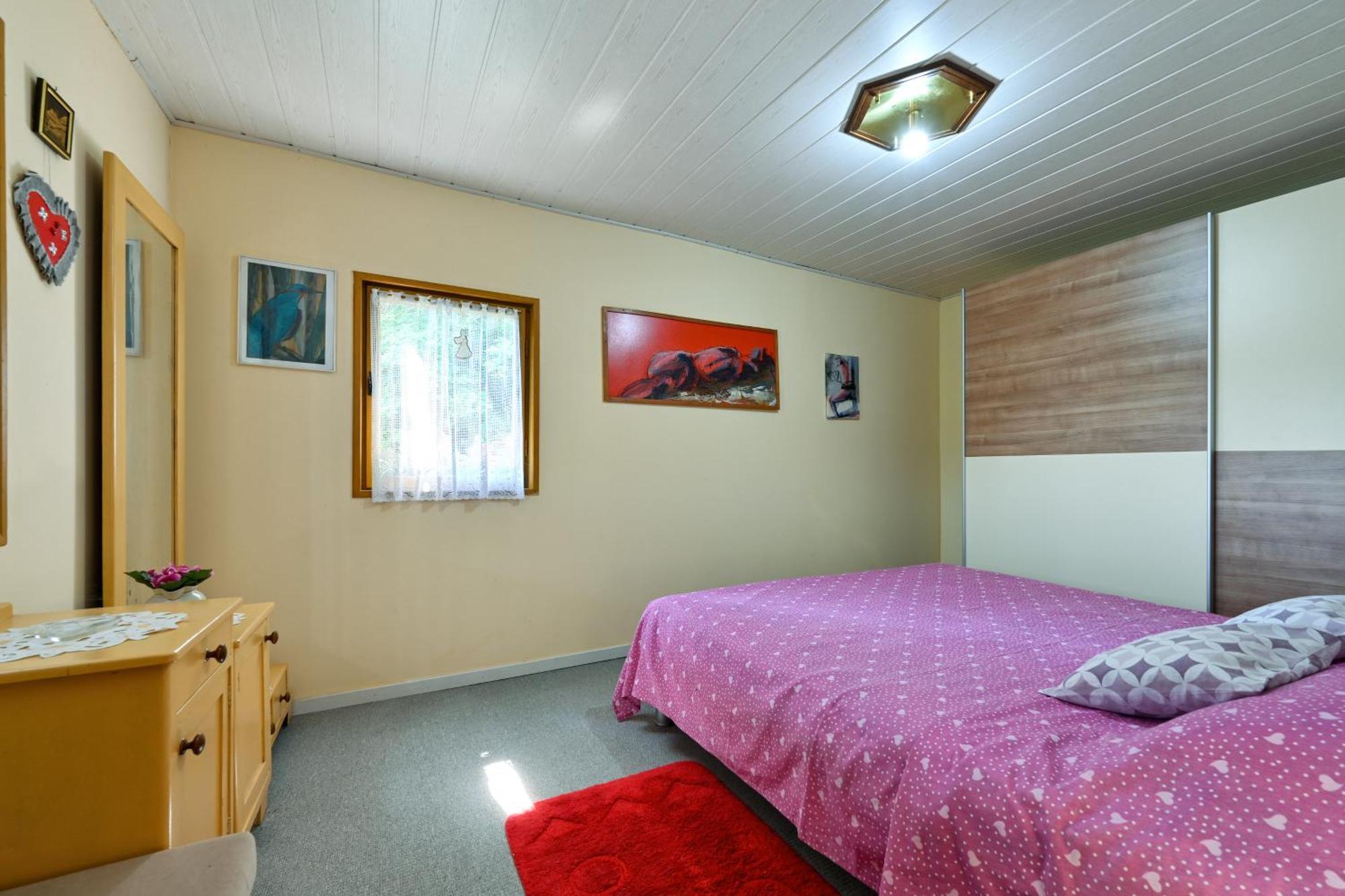 Holiday home Kuca Viola, Traditional Wooden House In Tuhelj