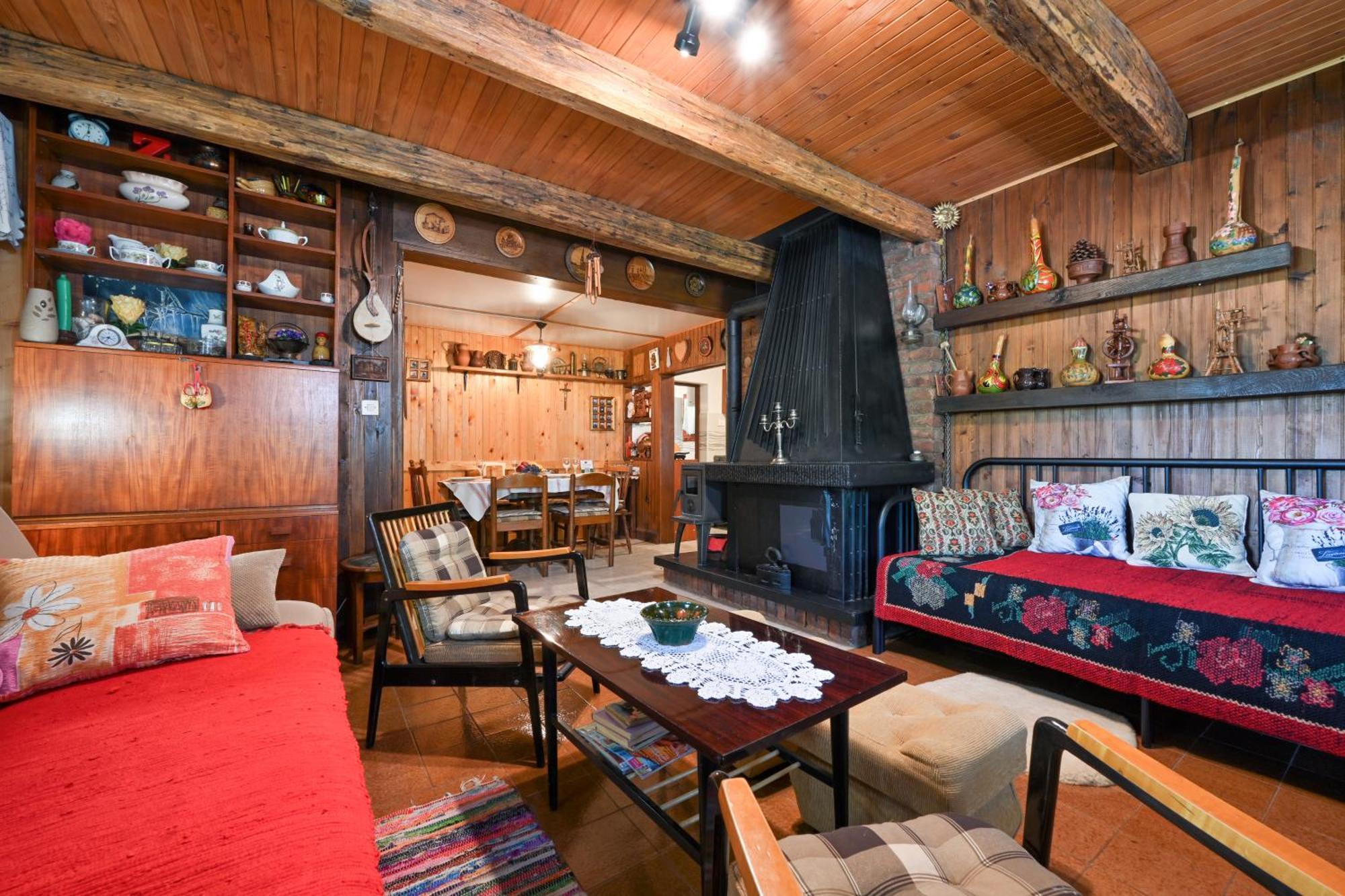 Kuca Viola, Traditional Wooden House In Holiday home Tuhelj